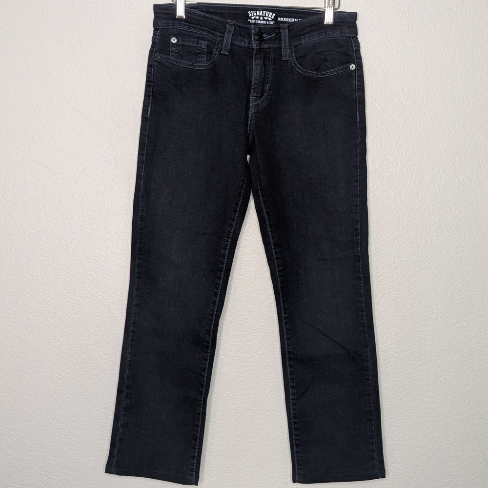Signature by Levi Strauss Dark Blue Women's 4 short - Picture 1 of 10